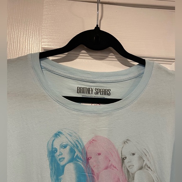 NWT Britney Spears Size XL Light Blue Short Sleeve Tee Shirt Signature Y2K - Picture 2 of 10